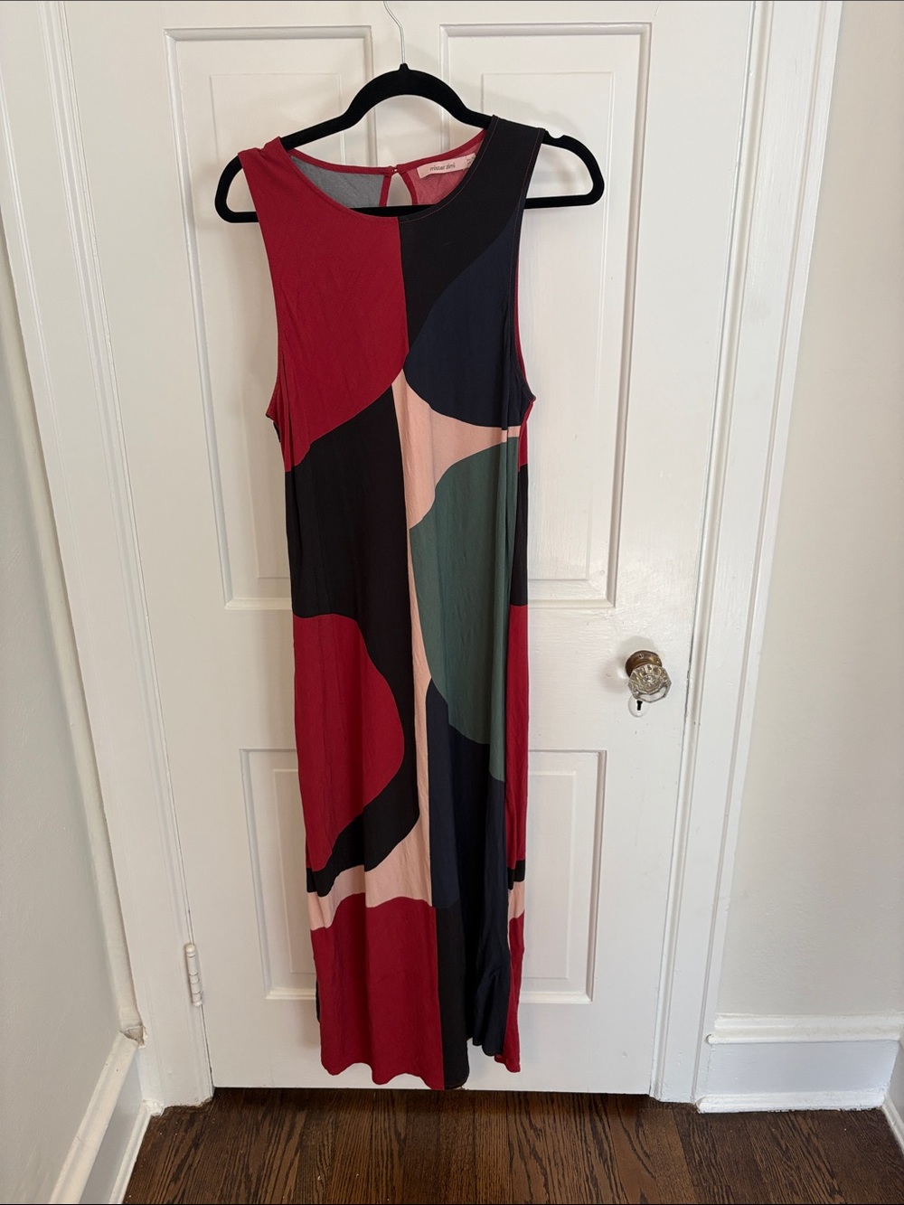 Mister Zimi - Sleeveless Colorblock Maxi Dress in Red, Black & Green